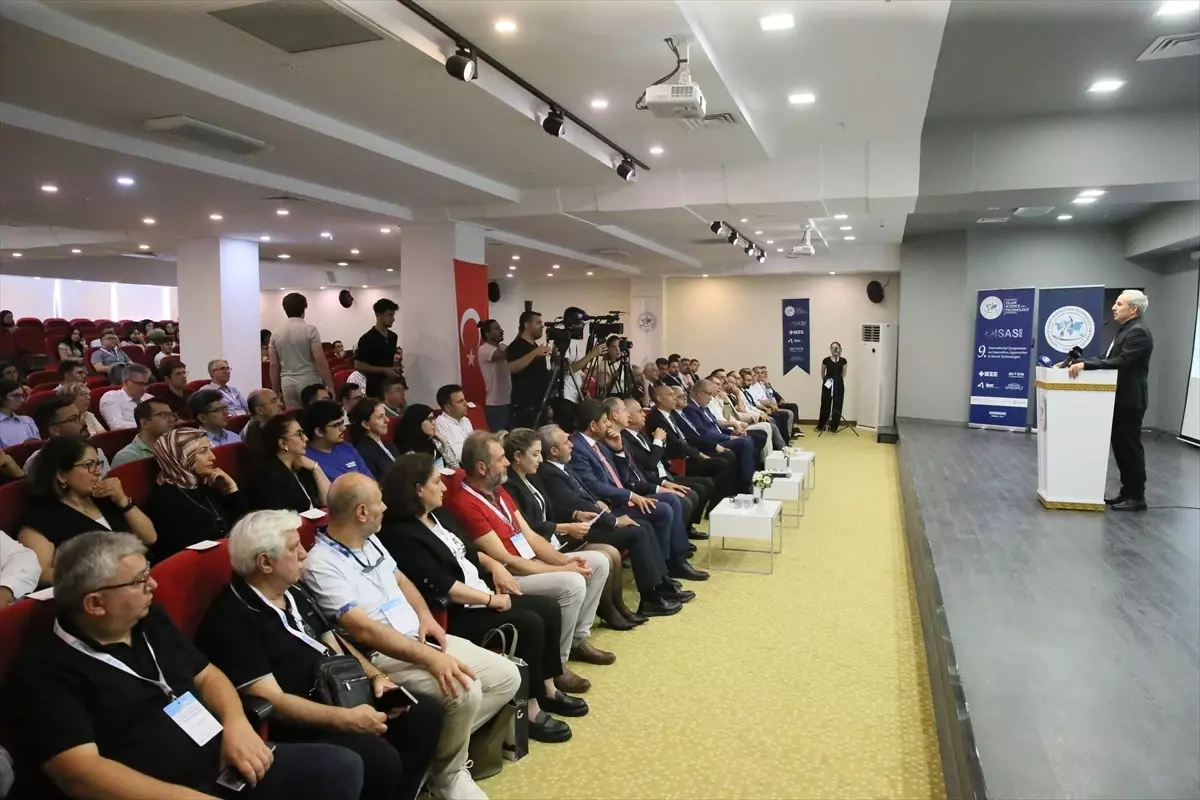 Akıllı Teknolojiler Sempozyumu Gaziantep'te Başladı