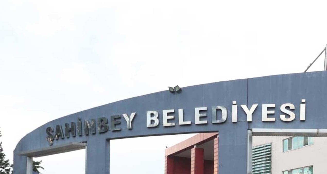 AKP'li belediye bakanlığın ifşa ettiği firmayla yıllarca çalışmış!