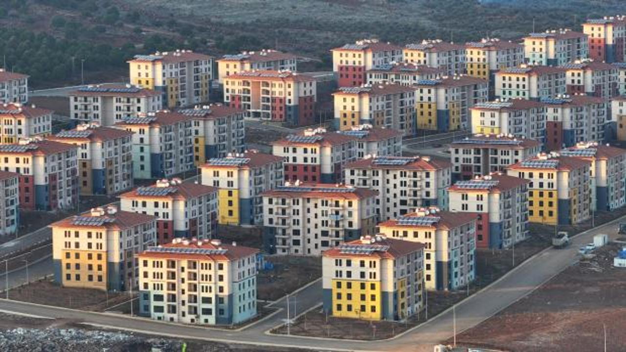 Asrın inşa seferberliği sürüyor! Bakan Kurum: Teslimatta 250 bini geçtik