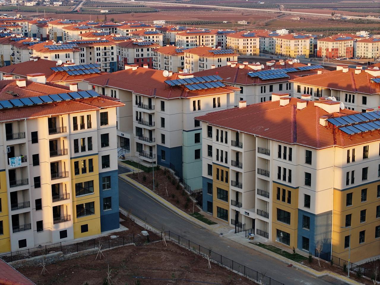 Asrın inşa seferberliği sürüyor! Bakan Kurum: Teslimatta 250 bini geçtik