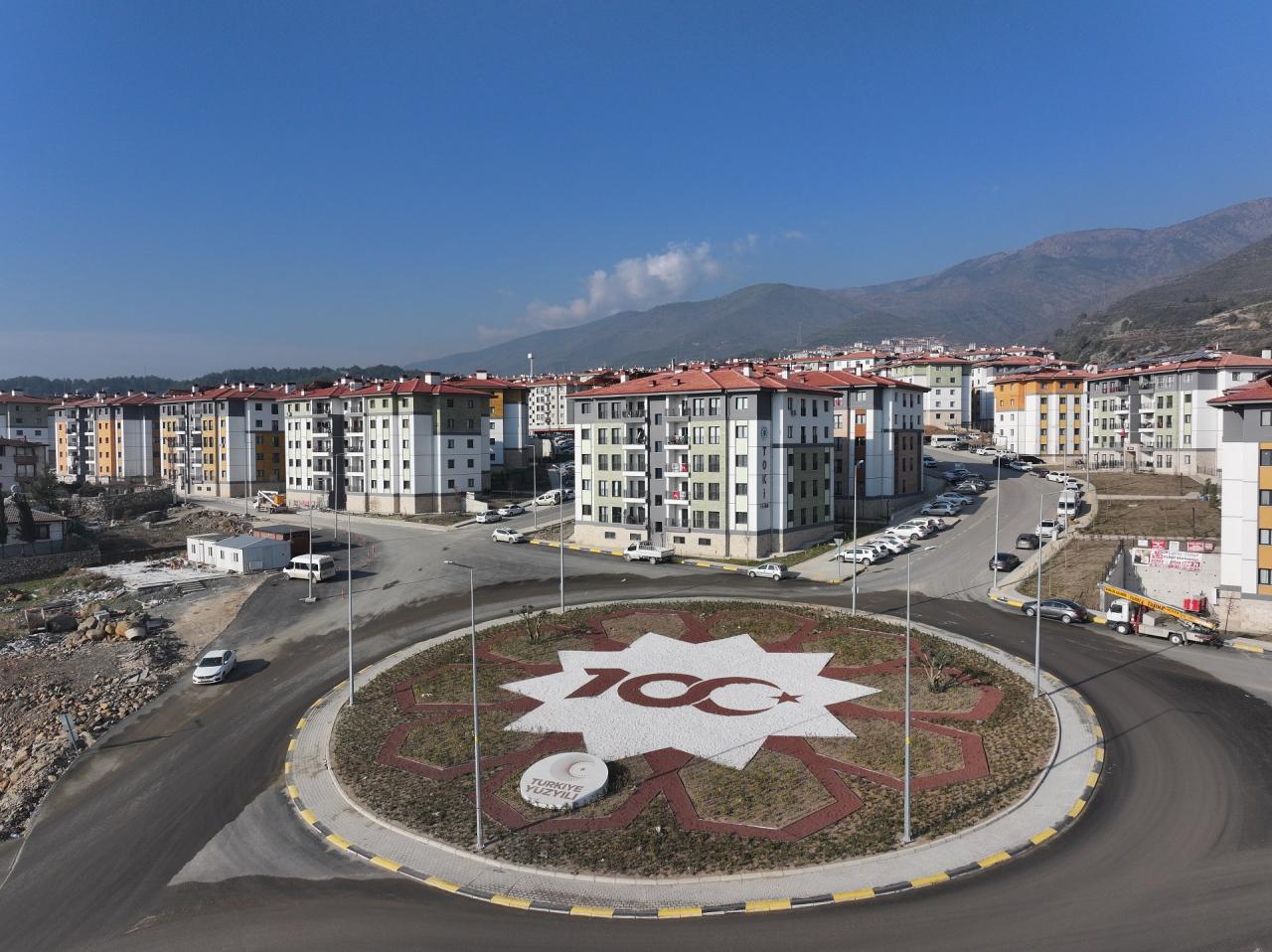 Asrın inşa seferberliği sürüyor! Bakan Kurum: Teslimatta 250 bini geçtik