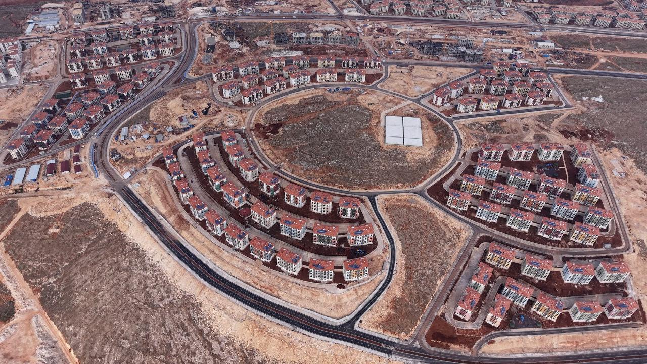 Asrın inşa seferberliği sürüyor! Bakan Kurum: Teslimatta 250 bini geçtik