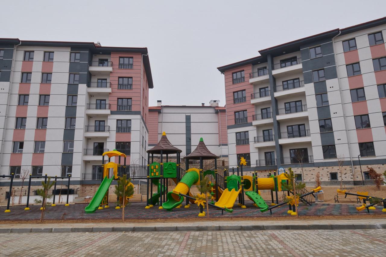 Asrın inşa seferberliği sürüyor! Bakan Kurum: Teslimatta 250 bini geçtik