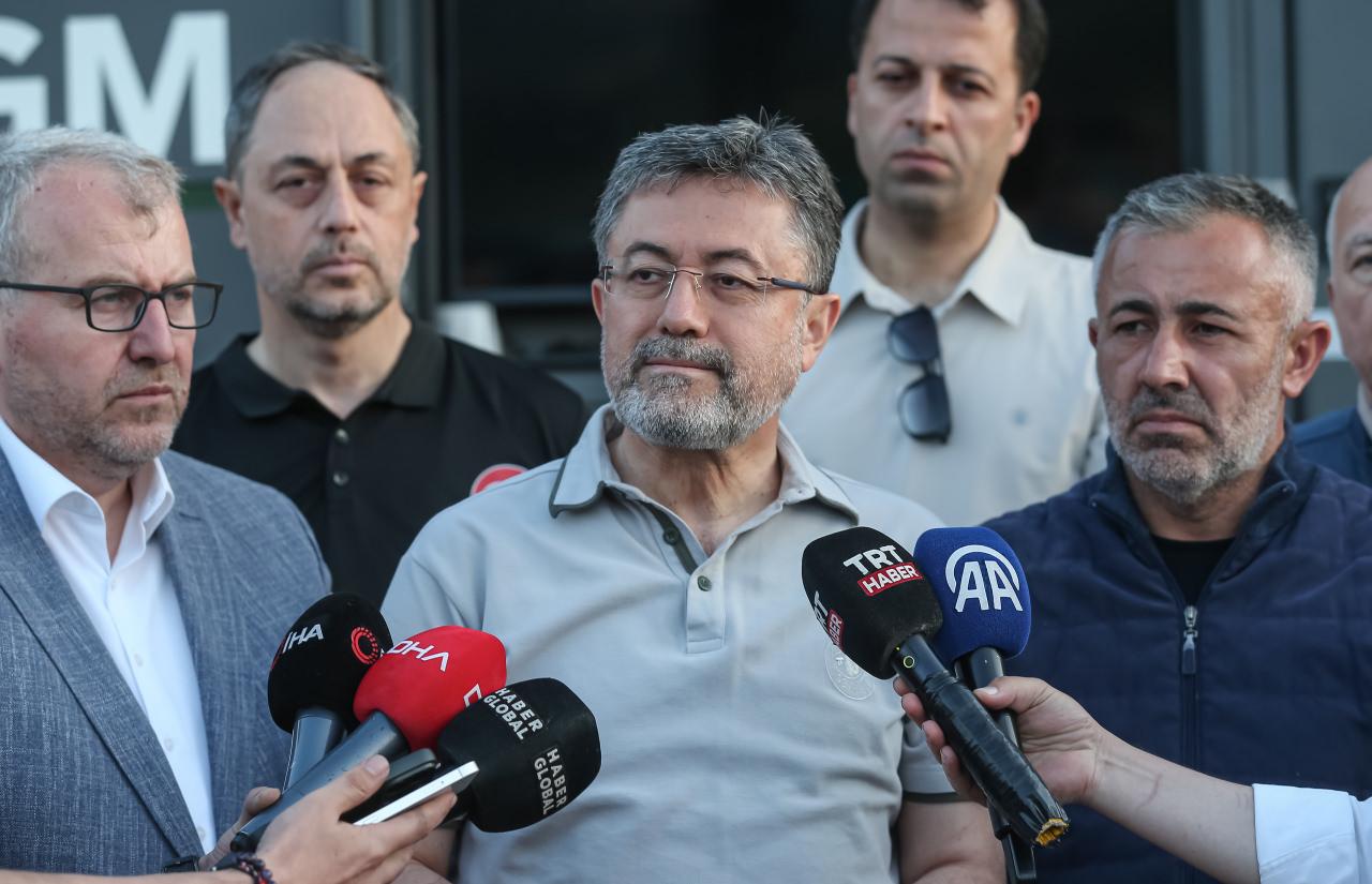 Bakan Yumaklı: 2 günde 150 orman yangını çıktı! 16 yerleşim yeri tahliye edildi