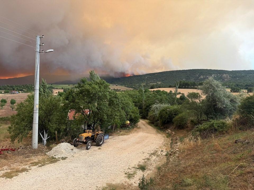 Bakan Yumaklı: 2 günde 150 orman yangını çıktı! 16 yerleşim yeri tahliye edildi