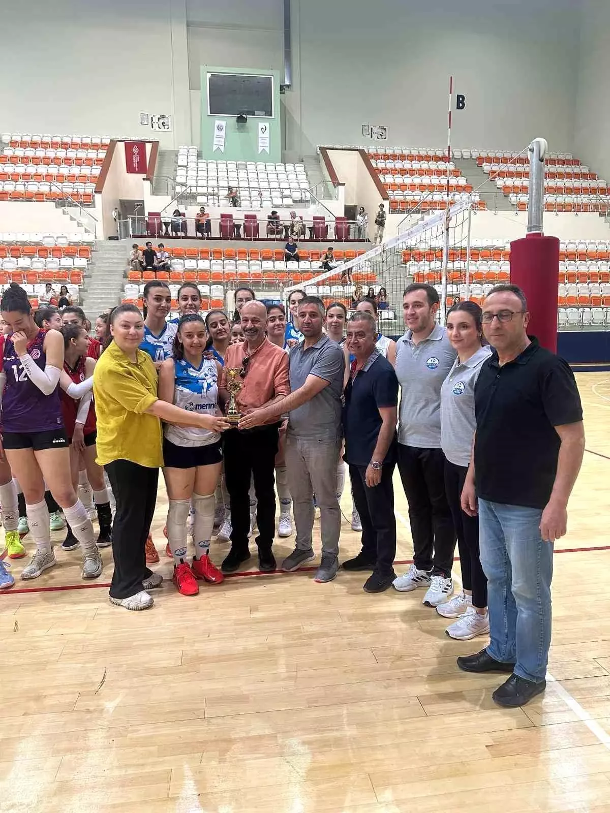 Betül Çoban Voleybol Turnuvası Sonuçlandı: Merinos Şampiyon