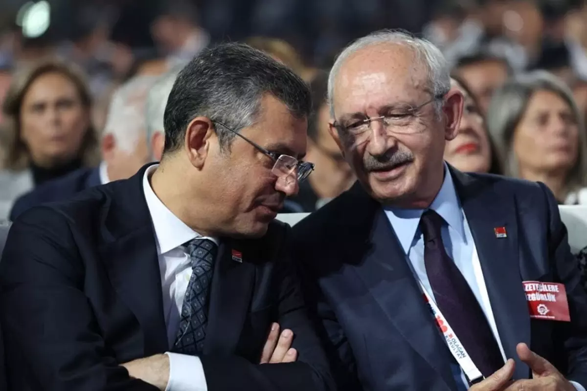 CHP'li 10 vekilden Kılıçdaroğlu'na destek! Özgür Özel çok kızacak