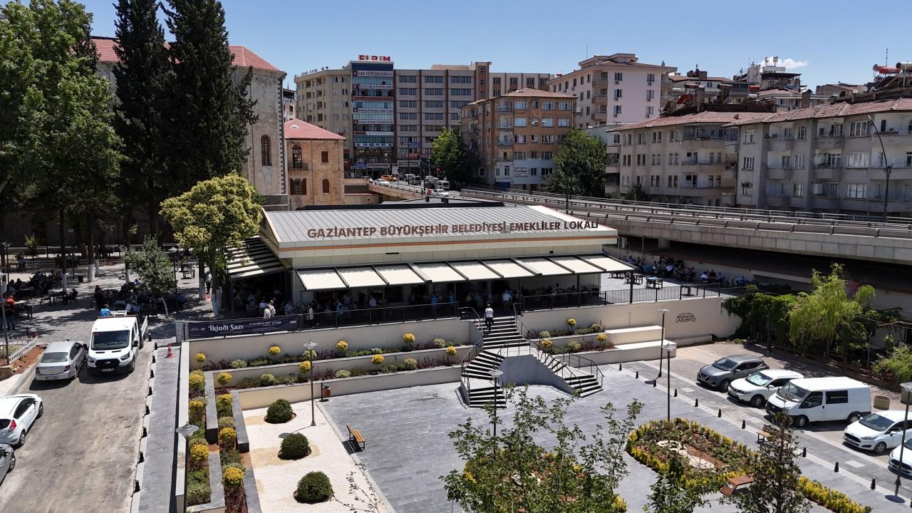 Gaziantep Büyükşehir'in emekliler lokali büyük ilgi gördü