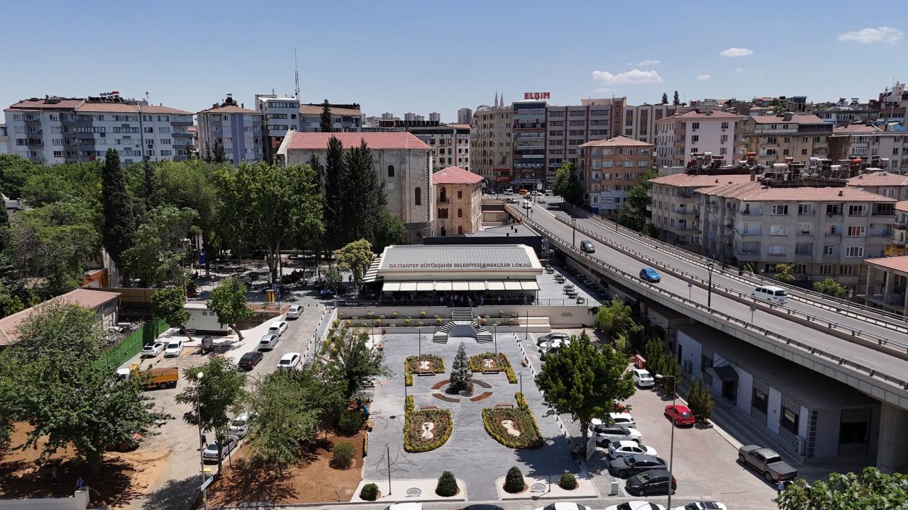 Gaziantep Büyükşehir'in emekliler lokali büyük ilgi gördü