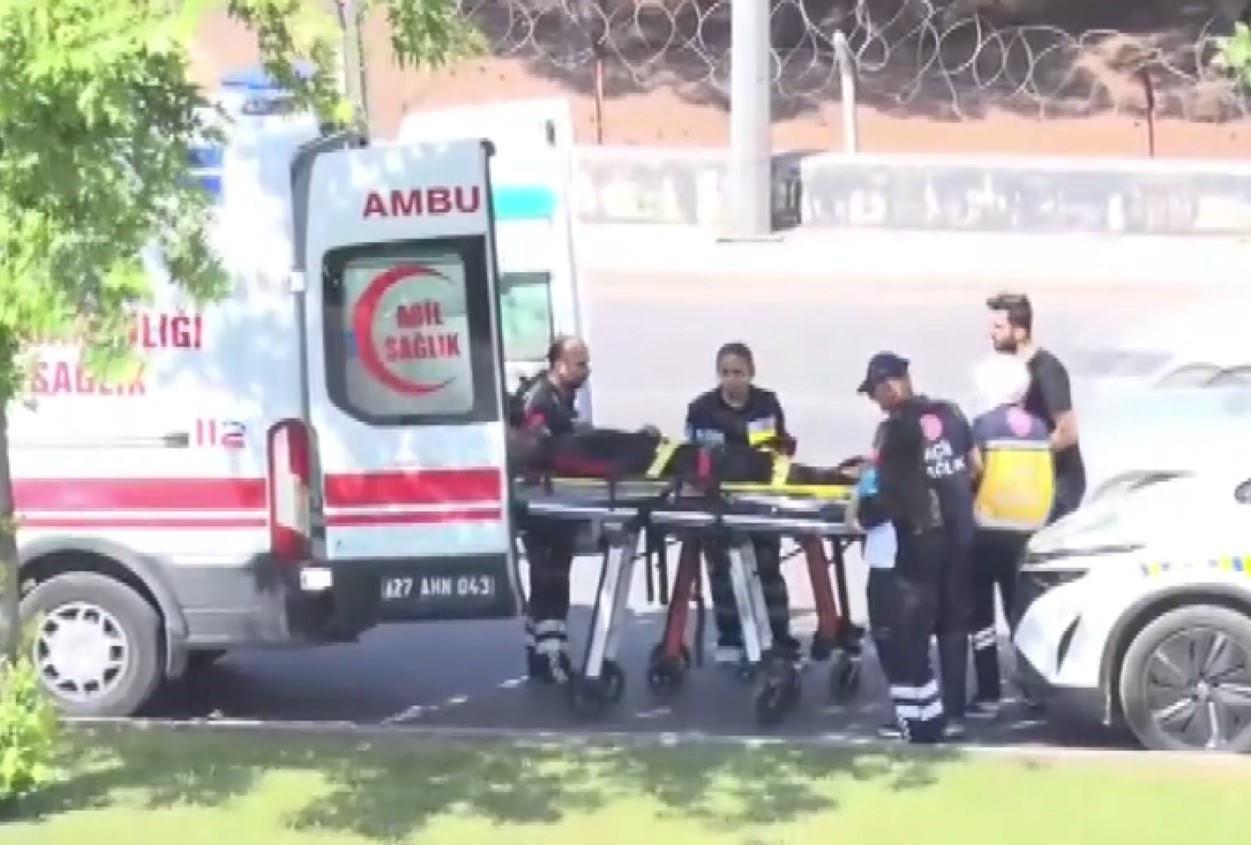 Gaziantep'te can pazarı! Yaya çarpan servise arkadan gelen servis çarptı: Yaralılar var