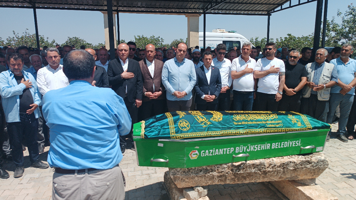 Gaziantep'te cansız bedeni bulunan Onurcan son yolculuğuna uğurlandı