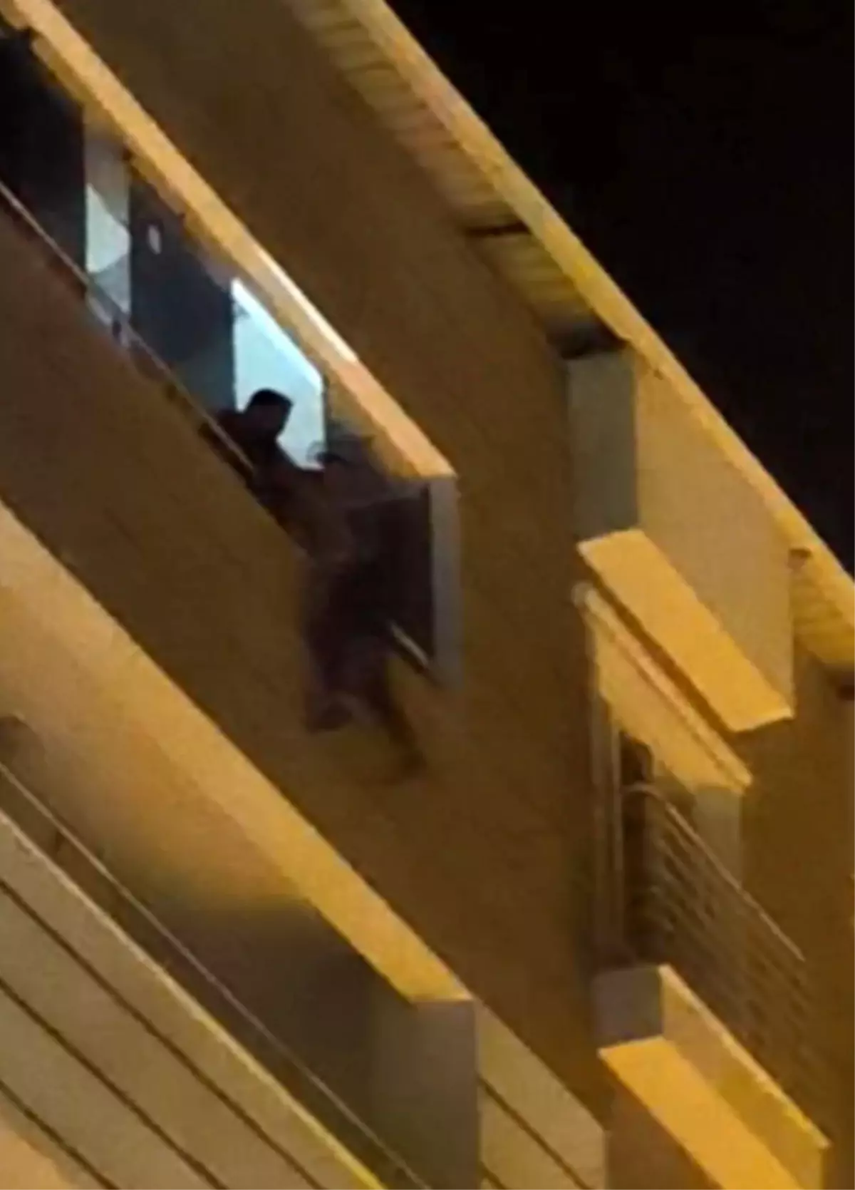 Gaziantep'te Genç İntihar Girişiminde Bulundu