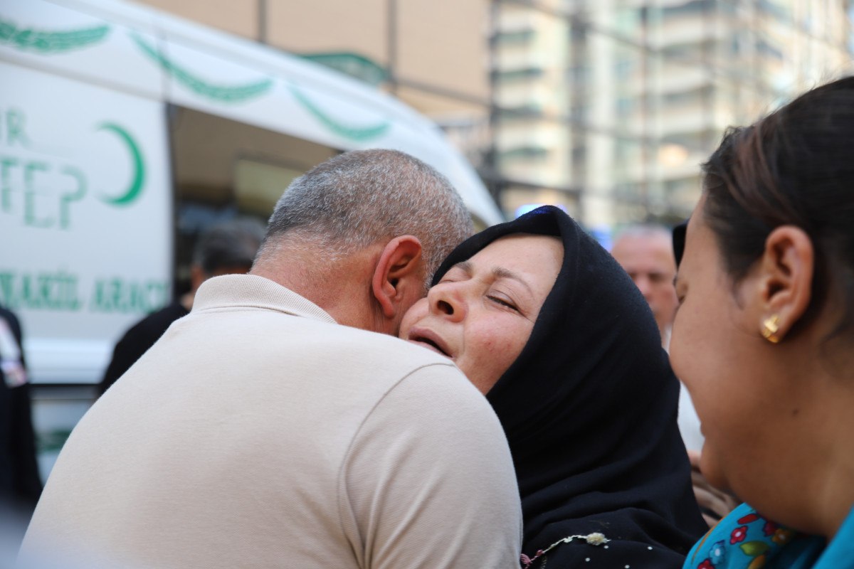 Gaziantep'te kazada ölen anne ve 2 çocuğuna tören