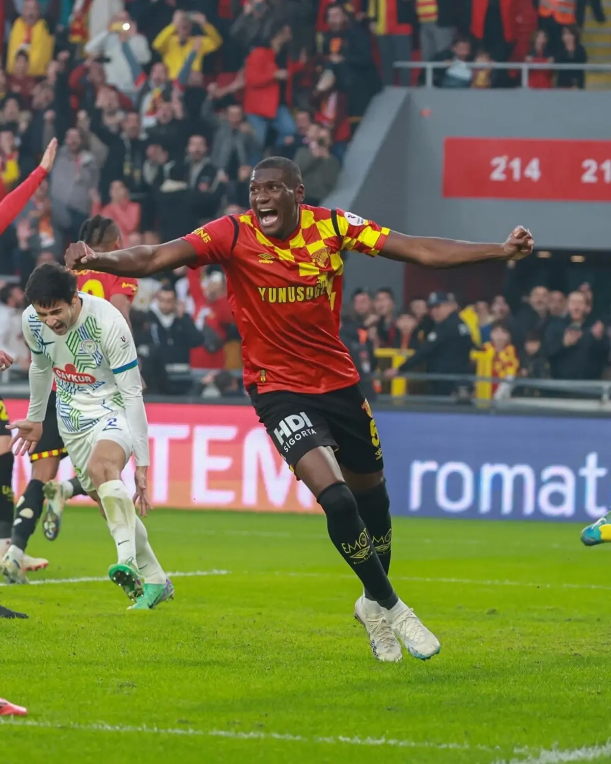 Göztepe Transferde Hız Kesmedi