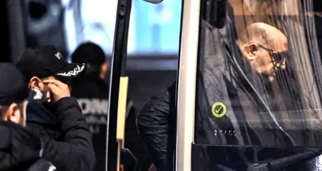 Okul kantininde tostçuydu, rüşvet çarkıyla milyarder oldu, uçak aldı