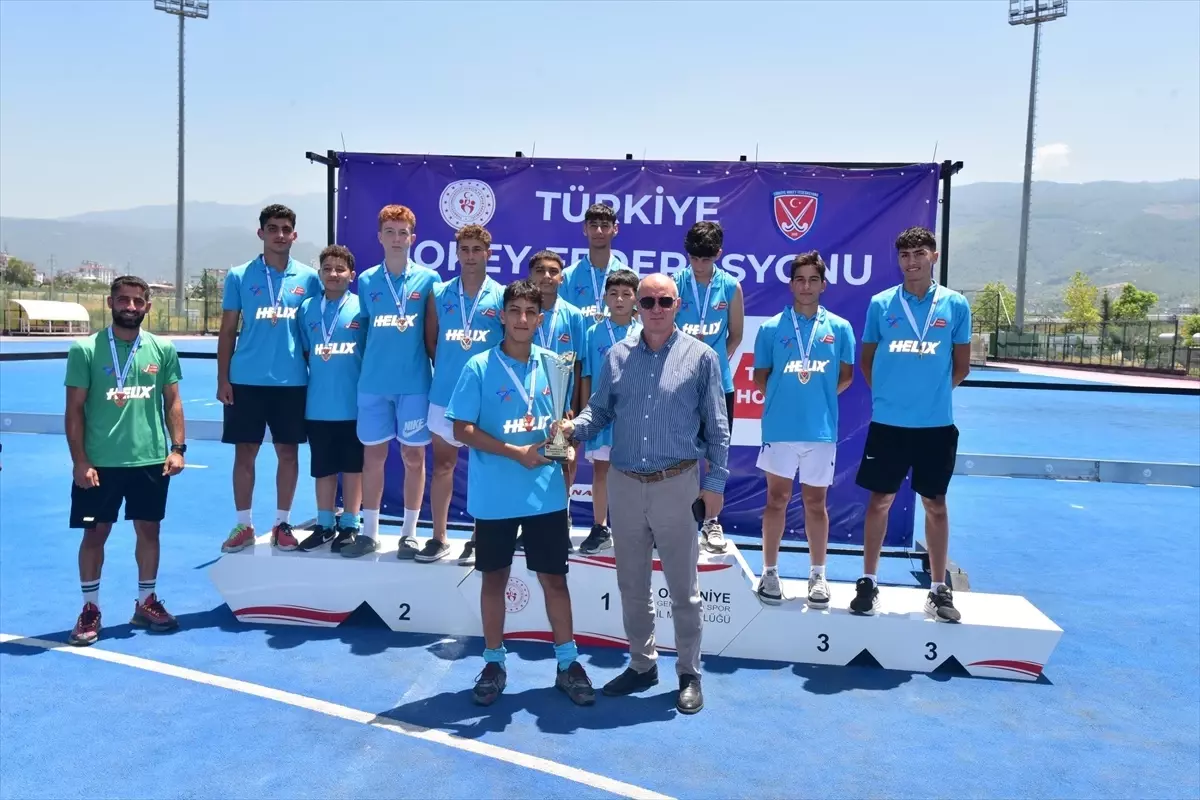 Osmaniye'de 16 Yaş Altı Hokey Müsabakaları Tamamlandı