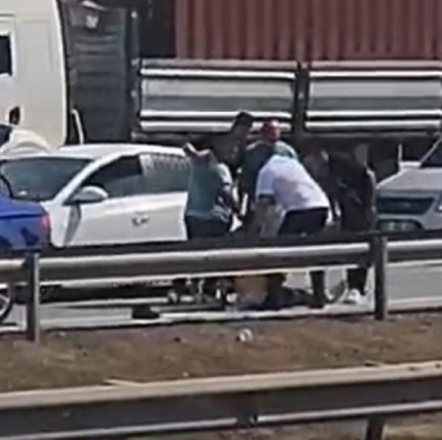 TAG Otoyolunda Kavga: Sürücü Darbedildi