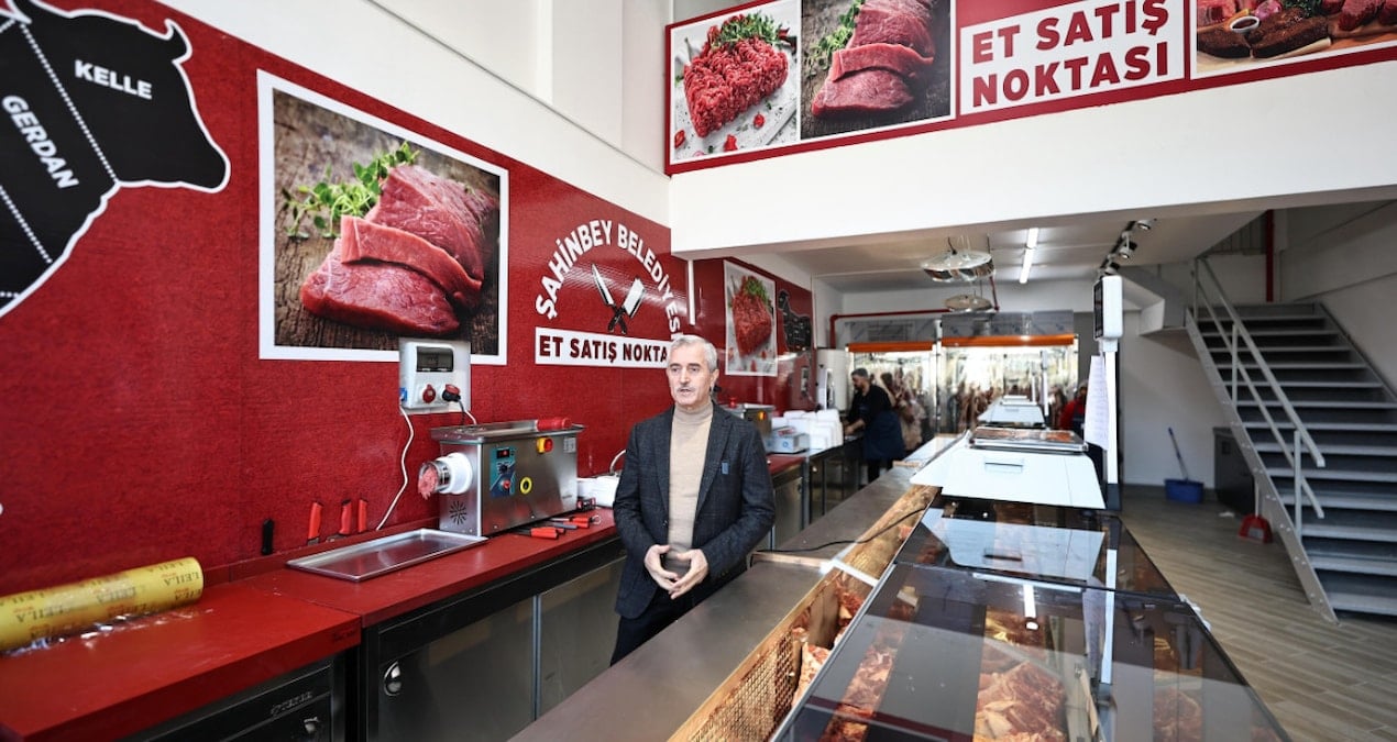 Ucuz et sözü reklamda kaldı… AKP’li belediyenin ‘Et Satış Noktası’ 20 gündür kapalı