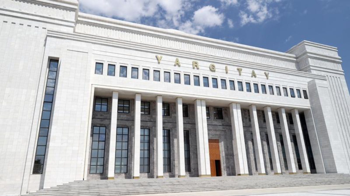 Yargıtay, sağlıkçılara şiddeti teşvik eden sosyal medya yorumuna verilen cezayı onadı