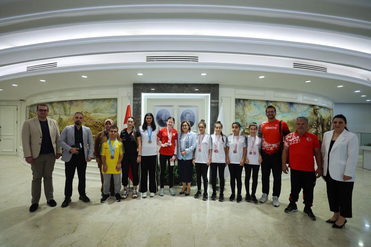 Gaziantep'in Başarılı Sporcuları Fatma Şahin ile Buluştu