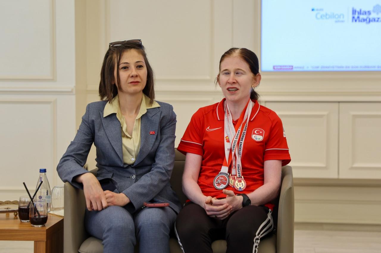 Gaziantep'in Başarılı Sporcuları Fatma Şahin ile Buluştu