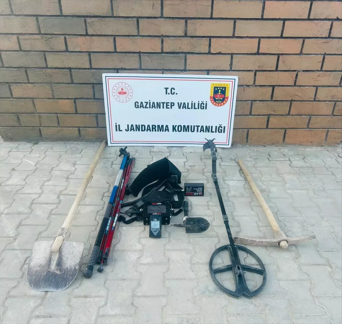 Gaziantep'te Kaçak Kazı Yapan 9 Şüpheli Yakalandı