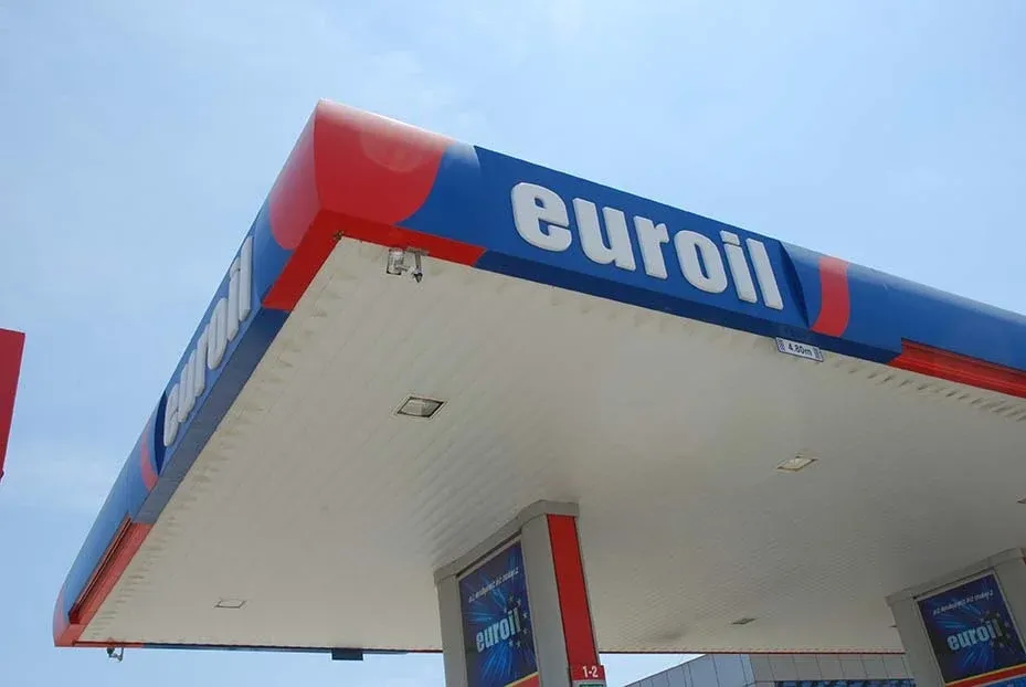 İflasın eşiğine gelen Türk akaryakıt devi hisselerini sattı