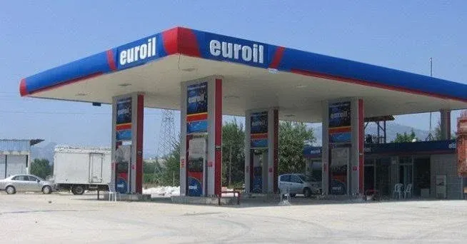 İflasın eşiğine gelen Türk akaryakıt devi hisselerini sattı