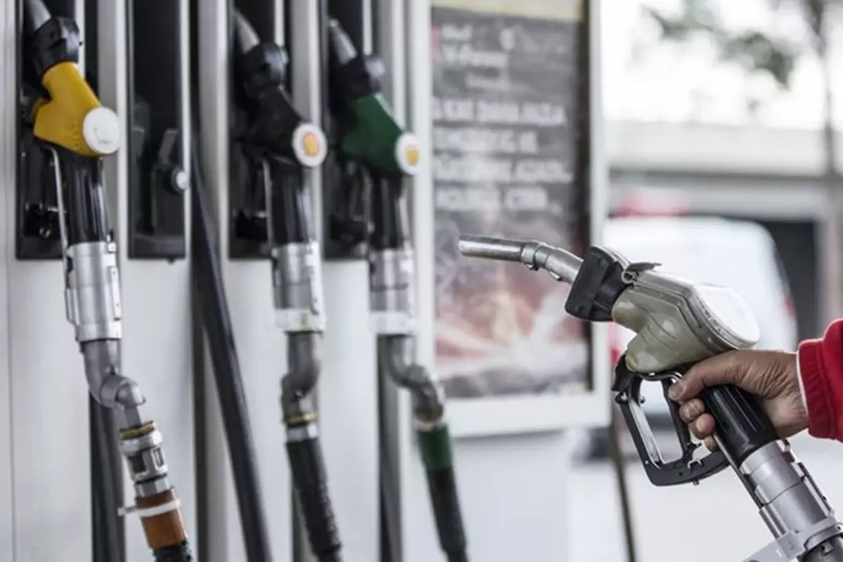 Konkordato İlan Eden Akaryakıt Devi, Hisselerini Sattı