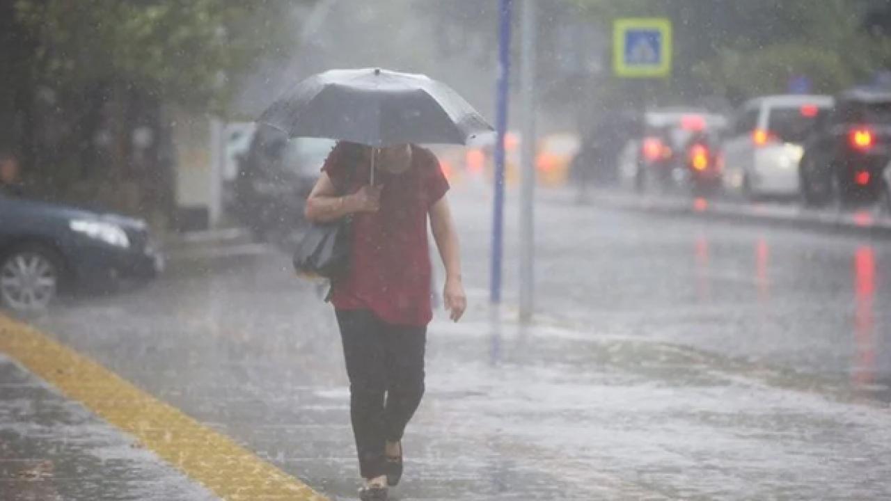 Meteoroloji'den 4 ilde sarı alarm! Kuvvetli sağanak ve fırtına geliyor