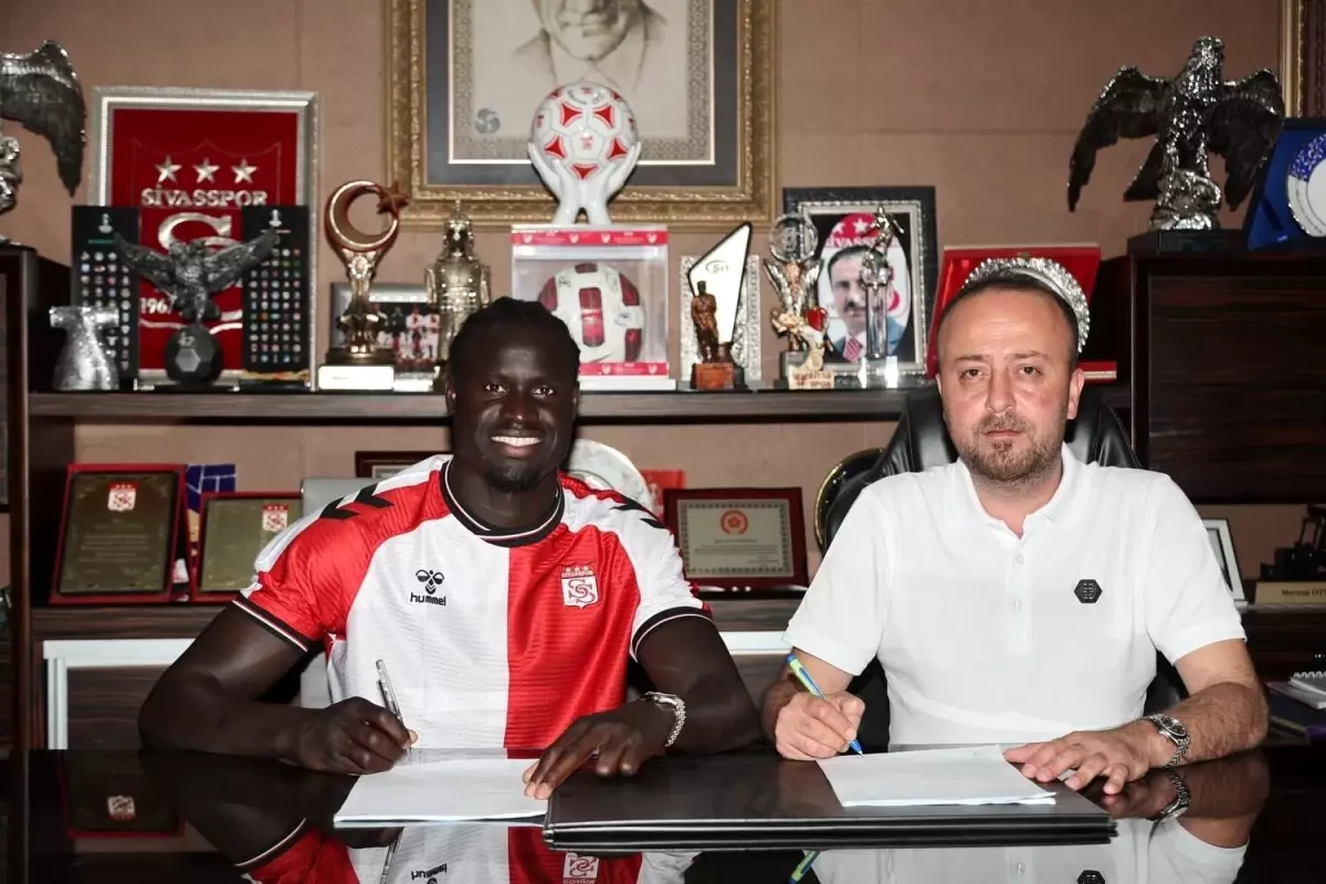 Sivasspor, Aliou Badji'yi Transfer Etti