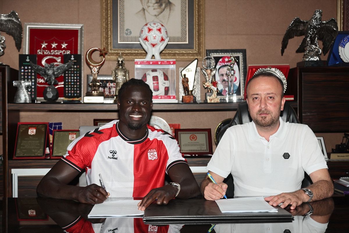 Sivasspor, Aliou Badji'yi Transfer Etti