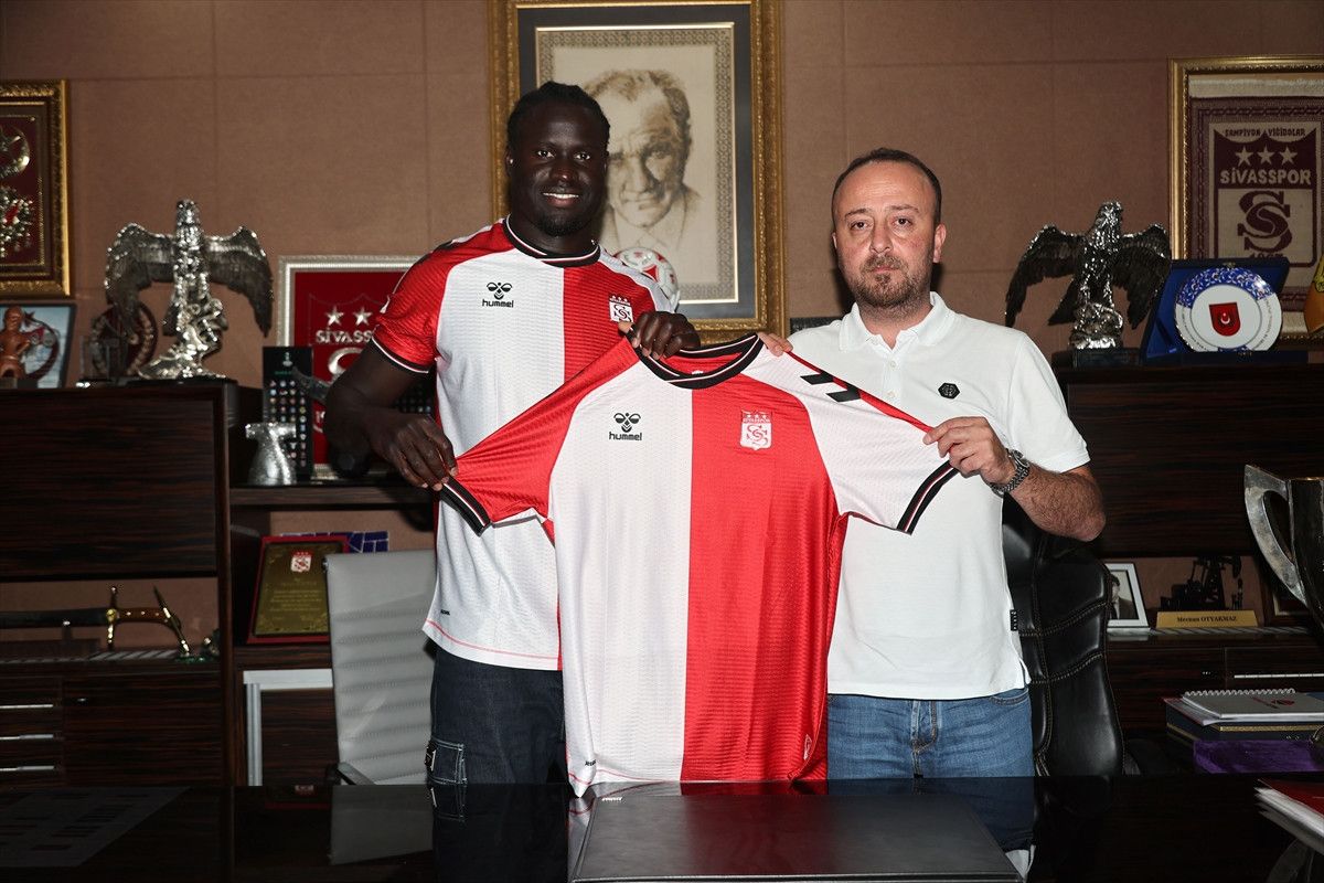 Sivasspor, Aliou Badji'yi Transfer Etti
