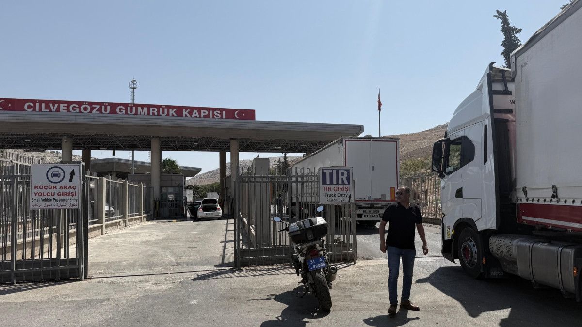 Abdulkadir Uraloğlu'ndan Türkiye-Suriye Arasında Kesintisiz Kara Yolu Taşımacılığı Başlangıcı