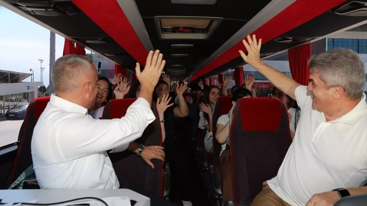 Antalya Gençleri Yaz Kamplarına Katılacak