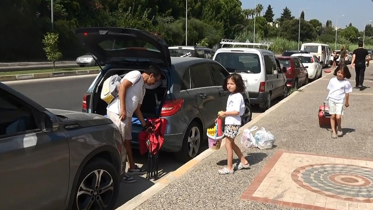 Antalya'da Tatil Kabusu: 'Her Şey Dahil' Otelde Elektrik Kesintisi ve Personel Sorunları