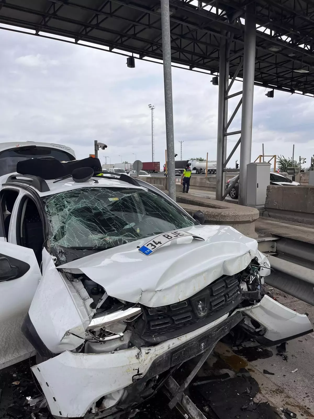 Ceyhan'da Otoyol Kazasında 1 Ölü, 4 Yaralı