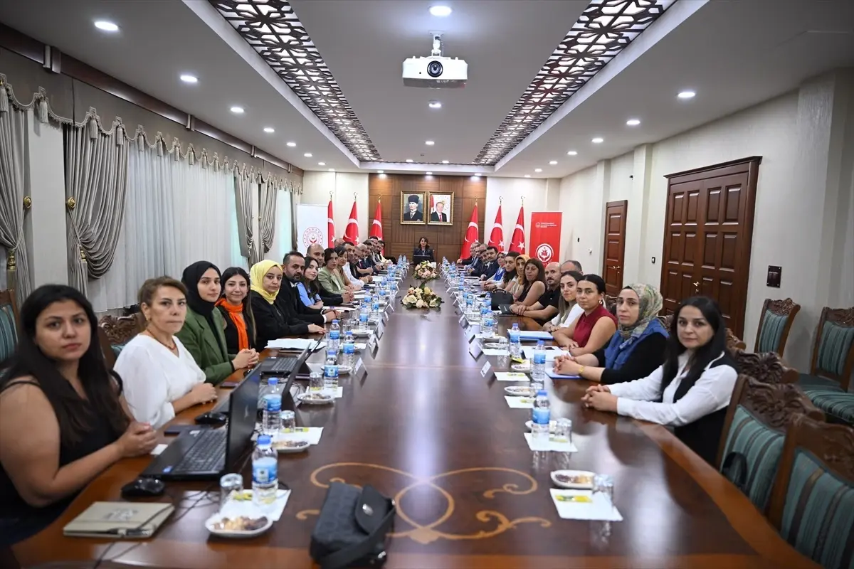 Diyarbakır'da Kadın Hizmetleri Bölgesel İstişare Toplantısı Gerçekleştirildi