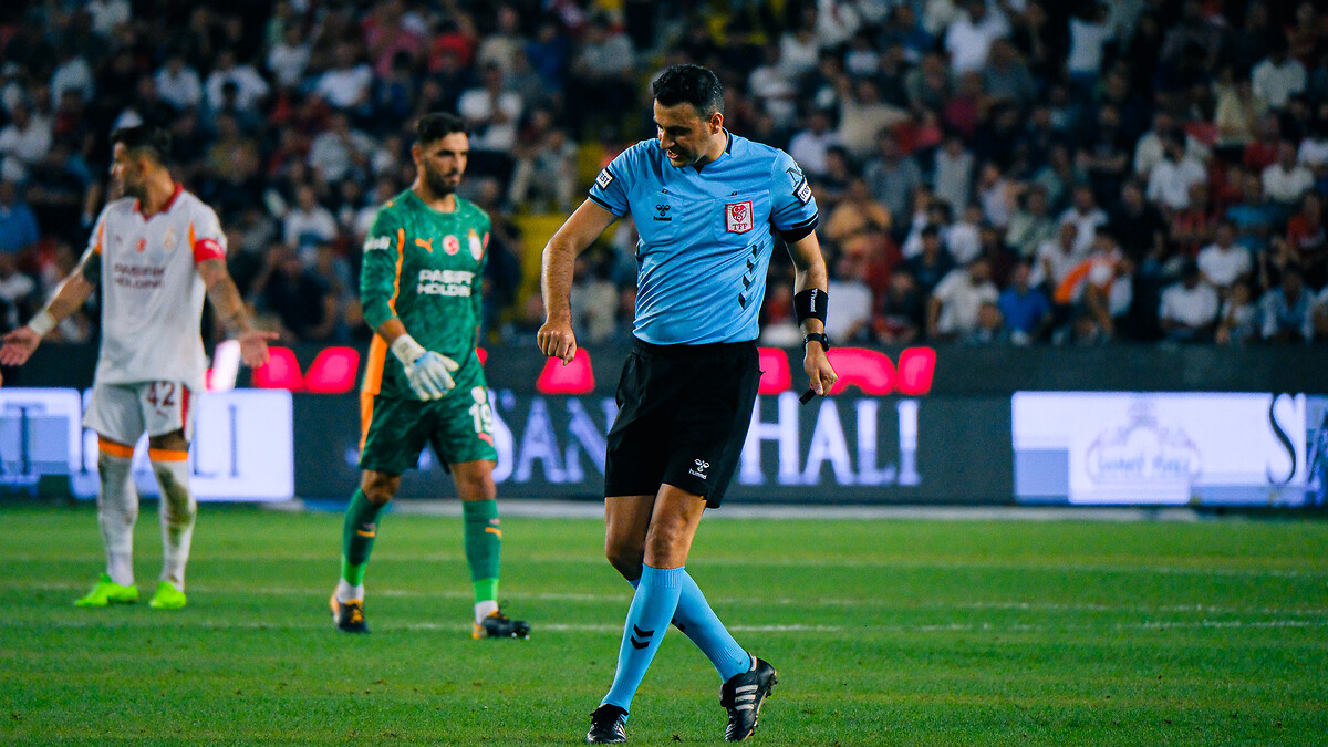 Eski Hakemler Gaziantep FK - Galatasaray Maçını Yorumladı