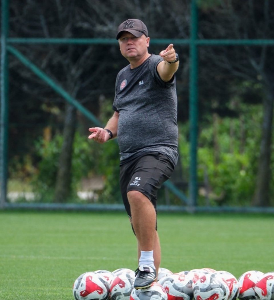 Fatih Karagümrük Teknik Direktörü Marcel Licka: Galatasaray ile Korkmayacağız!