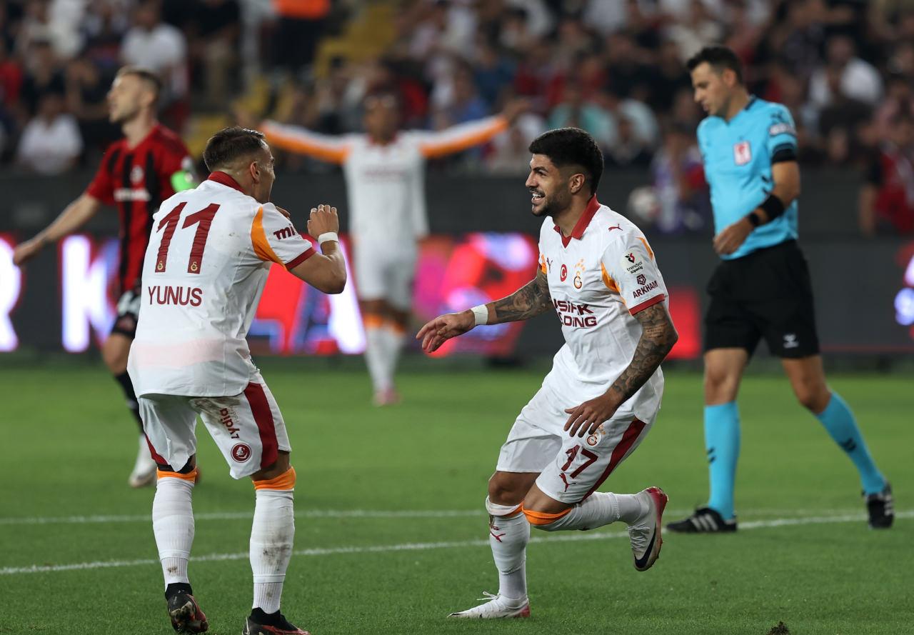 Galatasaray, Gaziantep FK'yı 3-0 Mağlup Ederek Sezona 3 Puanla Başladı
