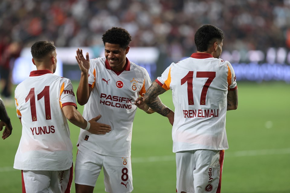 Galatasaray, Gaziantep FK'yi 3-0 Mağlup Ederek Sezona Galibiyetle Başladı