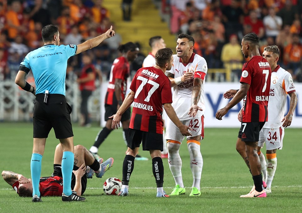 Galatasaray, Icardi'nin Golüyle Fatih Karagümrük'ü 3-0 Yendi