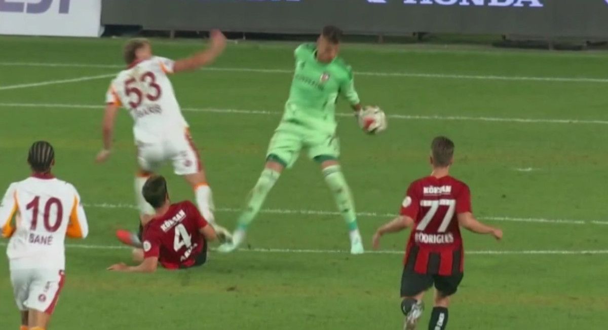 Gaziantep FK, Galatasaray Maçında Kırmızı Kart Gösterildi