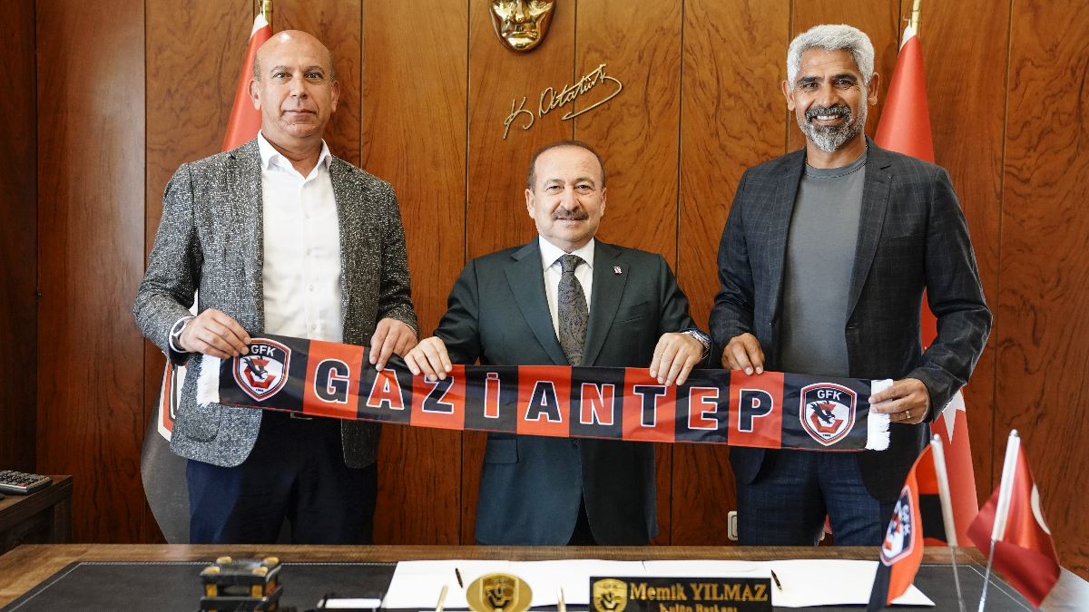 Gaziantep FK, teknik direktör İsmet Taşdemir ile yollarını ayırdı
