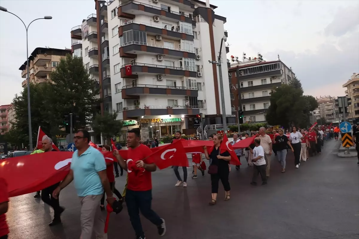 Gaziantep ve Kilis'te Coşkulu 30 Ağustos Zafer Bayramı Yürüyüşleri