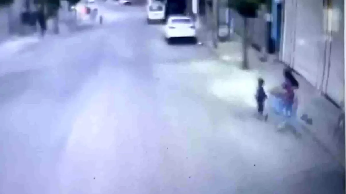 Gaziantep'te 3 Yaşındaki Çocuk Trafik Kazasında Hayatını Kaybetti