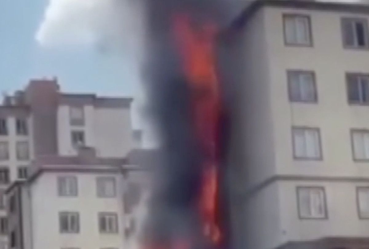 Gaziantep'te 5 Katlı Binada Yangın: 23 Kişi Dumandan Etkilendi