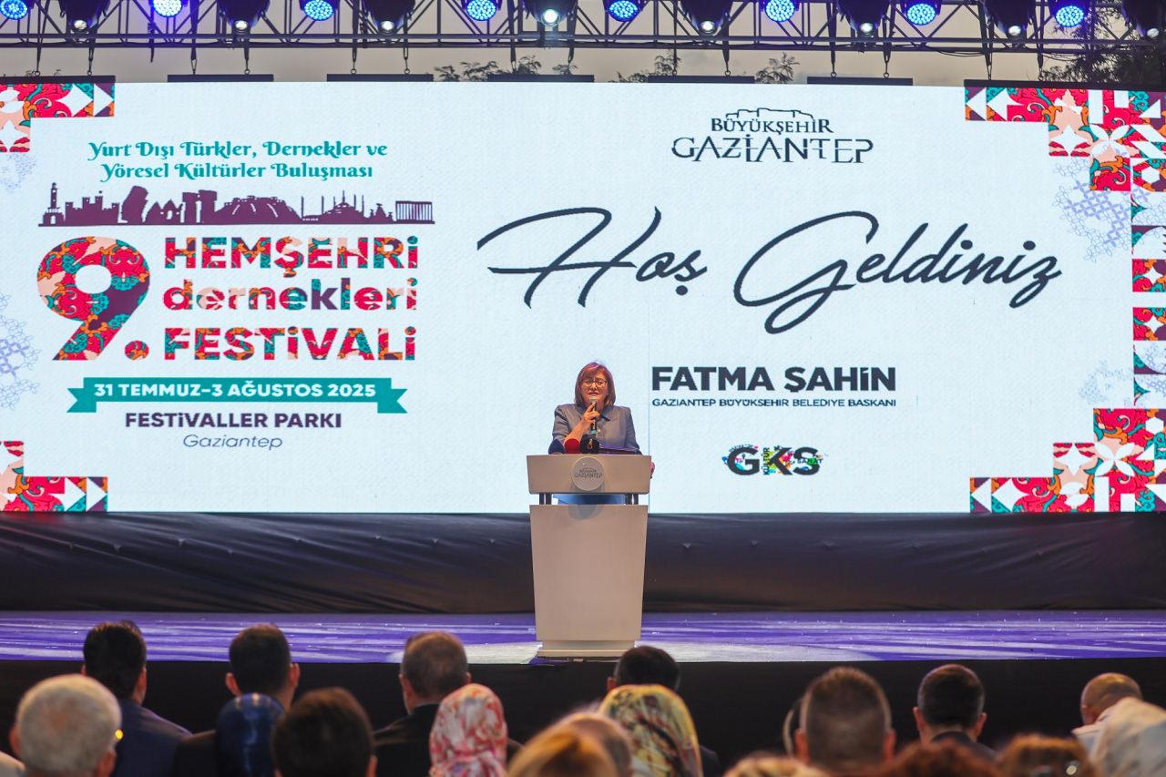 Gaziantep’te 9. Hemşehri Dernekleri Festivali Coşkuyla Başladı