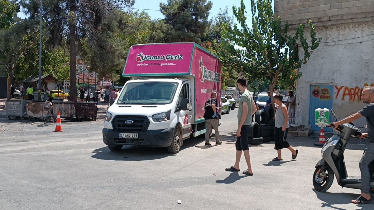 Gaziantep'te 9 yaşındaki kız çocuğu, kamyonetin altında can verdi